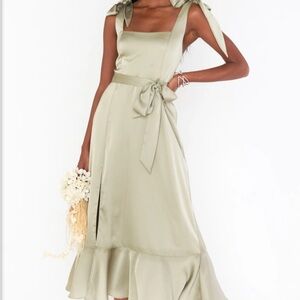 Show Me Your Mumu Claire Midi Dress (Moss
Green Luxe Satin)